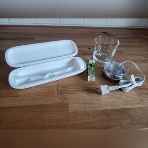 Philips Sonicare DiamondClean Smart 9300 Accessories